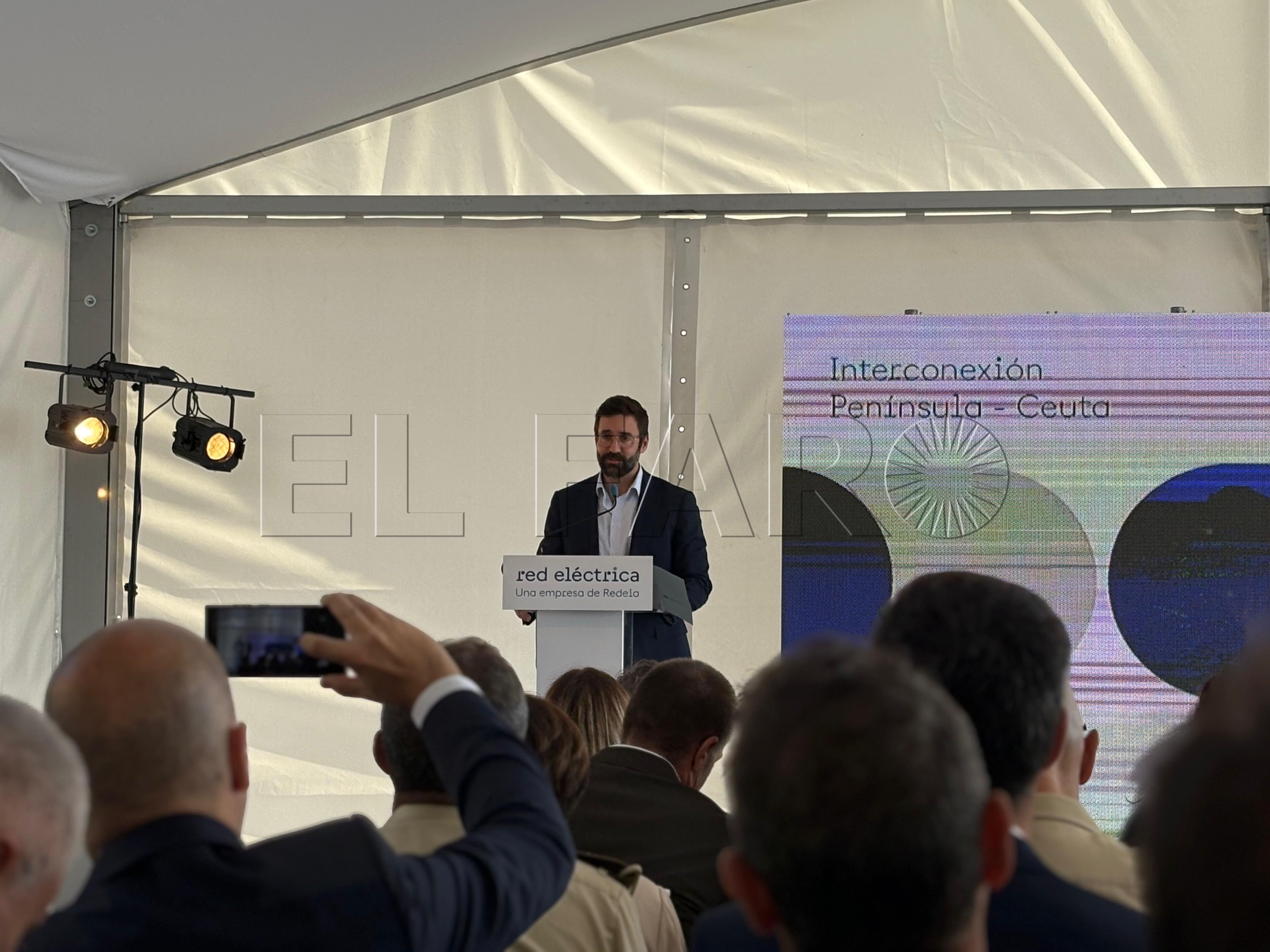 presidenta-red-electrica-beatriz-corredor-obra-cable-submarino-4