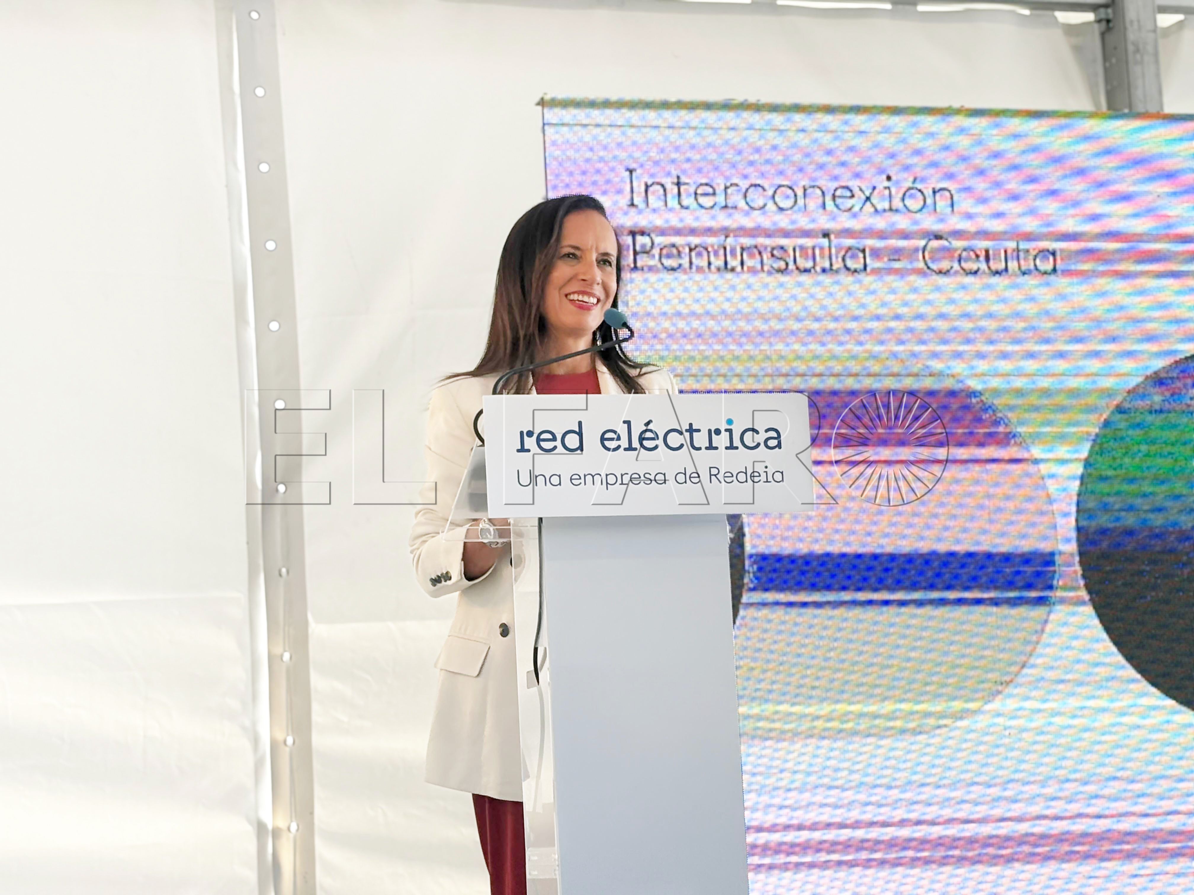 presidenta-red-electrica-beatriz-corredor-obra-cable-submarino-8-principal