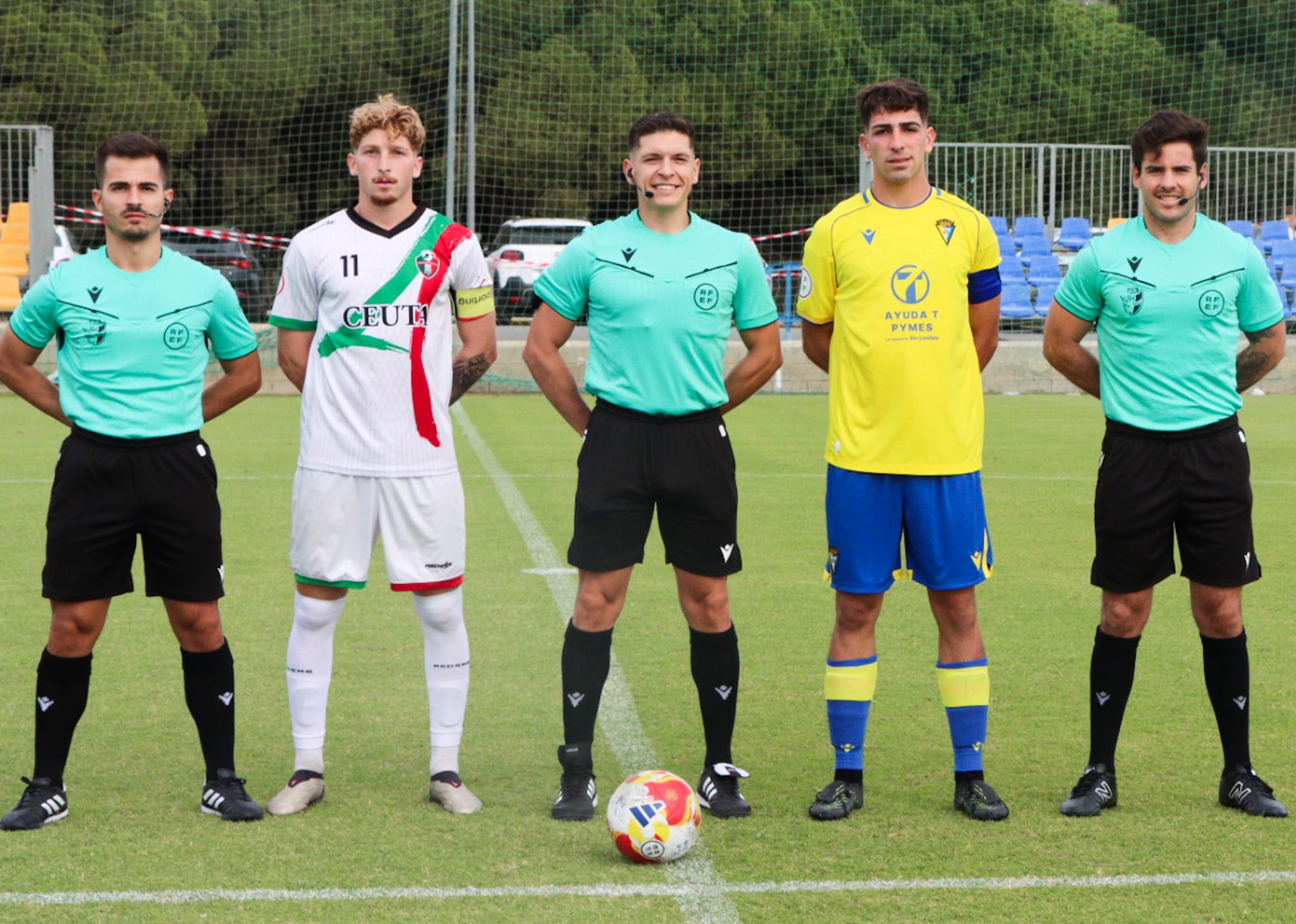 sporting-atletico-cae-encuentro-cadiz-7