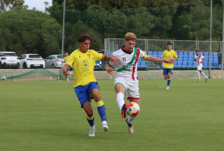 sporting-atletico-cae-encuentro-cadiz-9