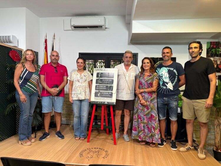 tertulia-flamenca-da-conocer-artistas-invitados-honor-vallecillo-014