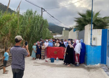 vecinos-bni-mzala-manifestacion-acumulacion-inmigrantes-001