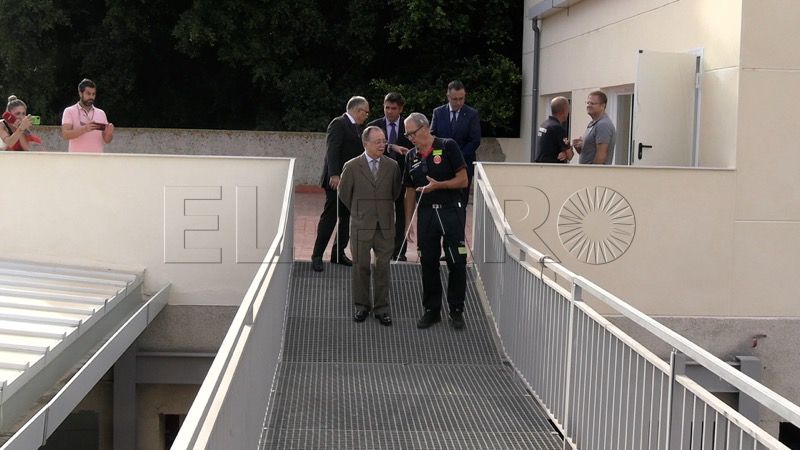 vehiculos-nuevos-moderno-gimnasio-pasarela-novedades-parque-bomberos