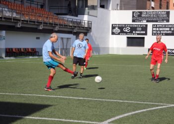 viejas-glorias-ceuta-dan-ejemplo-buen-futbol-5