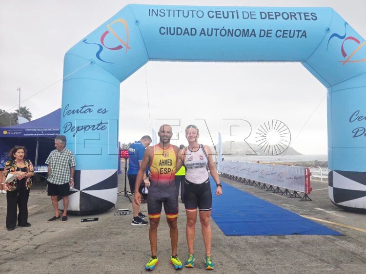 vilal-ahmed-natalia-mora-ganadores-triatlon-doble-super-sprint-2025-005