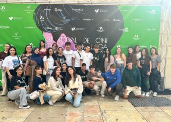 alumnos-bachillerato-cepa-siete-colinas-viven-dia-cine-arte-malaga-001