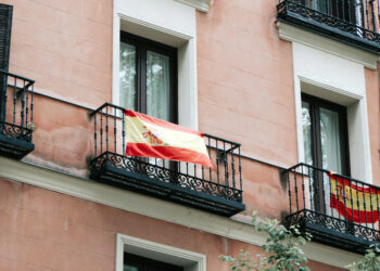 bandera-espana-balcon