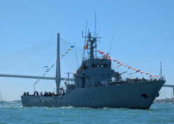 buque-armada-tagomago-mision-estrecho-gibraltar-2