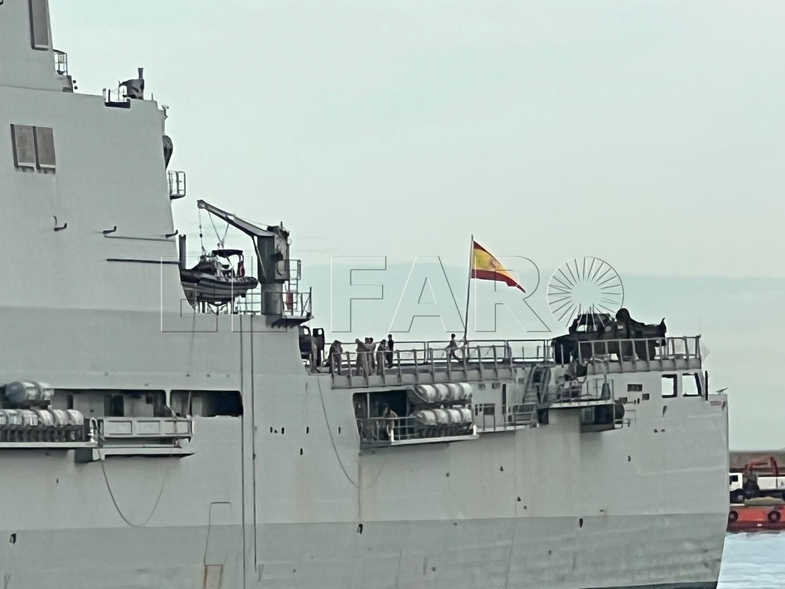 buque-asalto-anfibio-castilla-atracado-jura-bandera-9