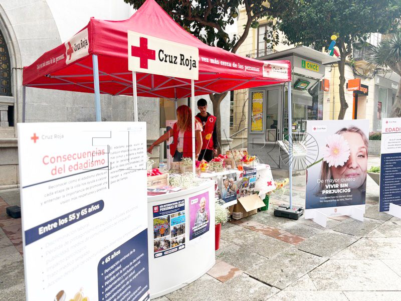 cruz-roja-celebra-desayuno-diamantes-regala-color-mayores-033