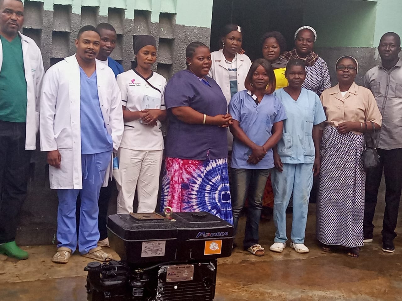 electrogenerador-financiado-colegio-medicos-garantiza-esterilizacion-hospital-congo-2