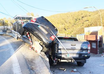 espectacular-accidente-serrallo-trafico