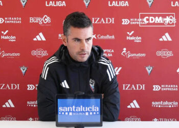 fran-justo-ad-ceuta-es-equipo-diferente-modelo-juego-distinto