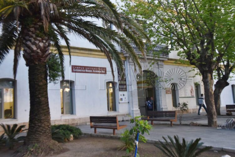 goteras-averias-faltas-espacio-campus-002