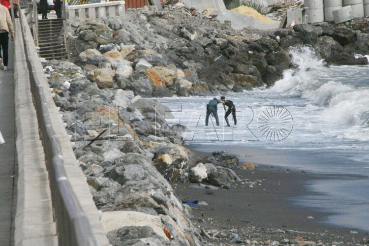 gritos-mar-inmigrantes-nado-guardia-civil-linea-entre-vida-muerte-frontera-sur-12