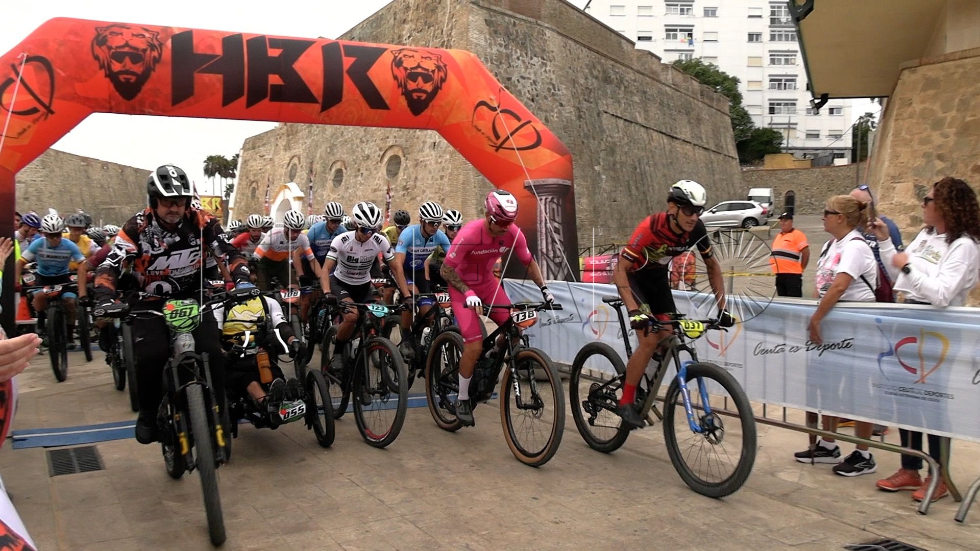 mayores-pequenos-dan-todo-salida-iii-hercules-bike-race-7