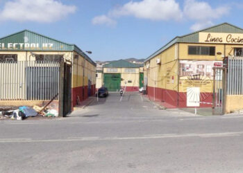 poligono-tarajal-reinventa-sobrevivir-comerciantes-048-750x422-portada