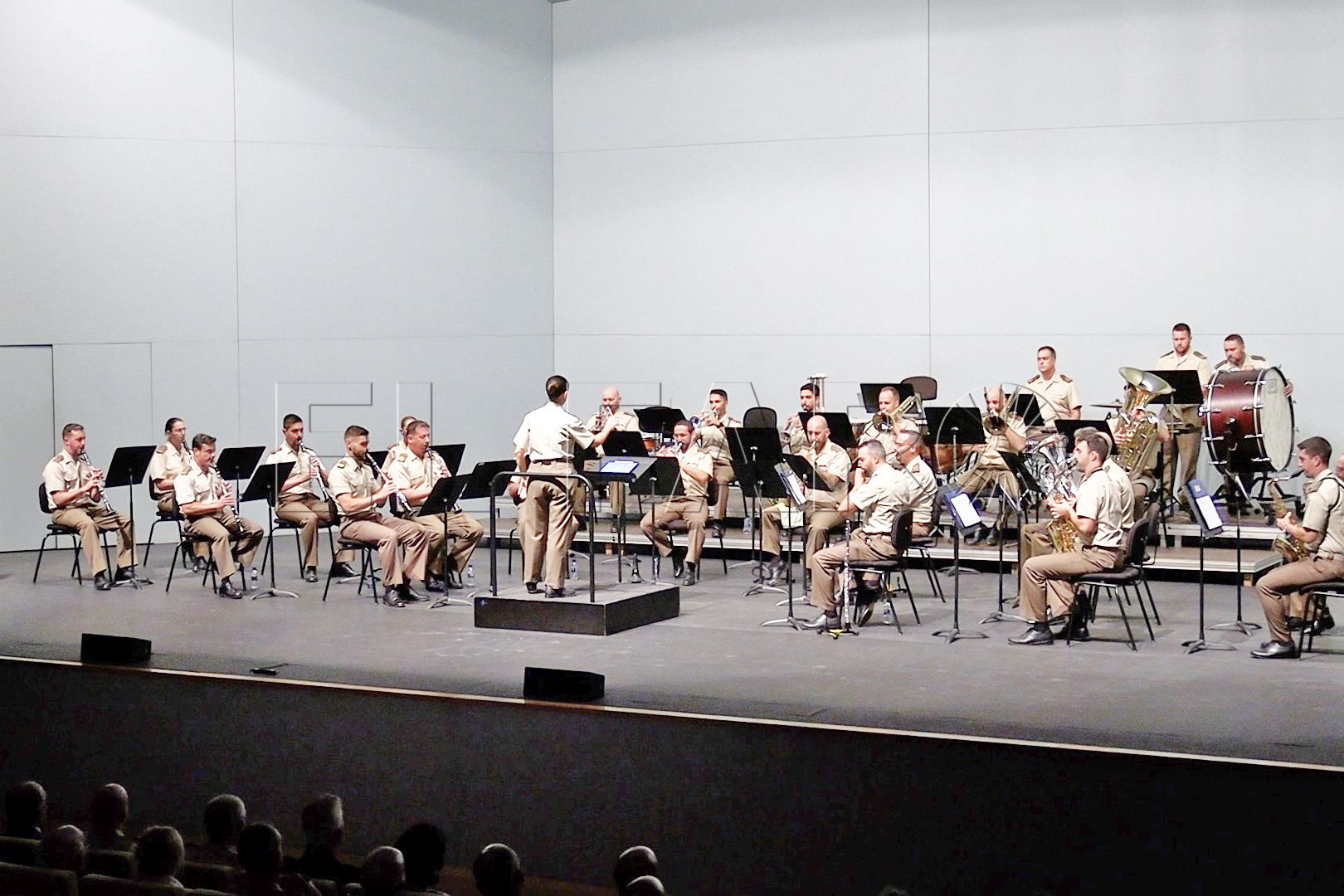 portada-majestuoso-concierto-banda-musica-comgeceu-honor-fiesta-nacional