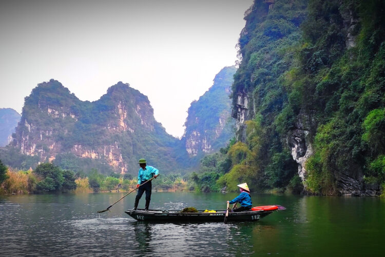 portada-ninh-binh-montanas-karsticas-colaboracion