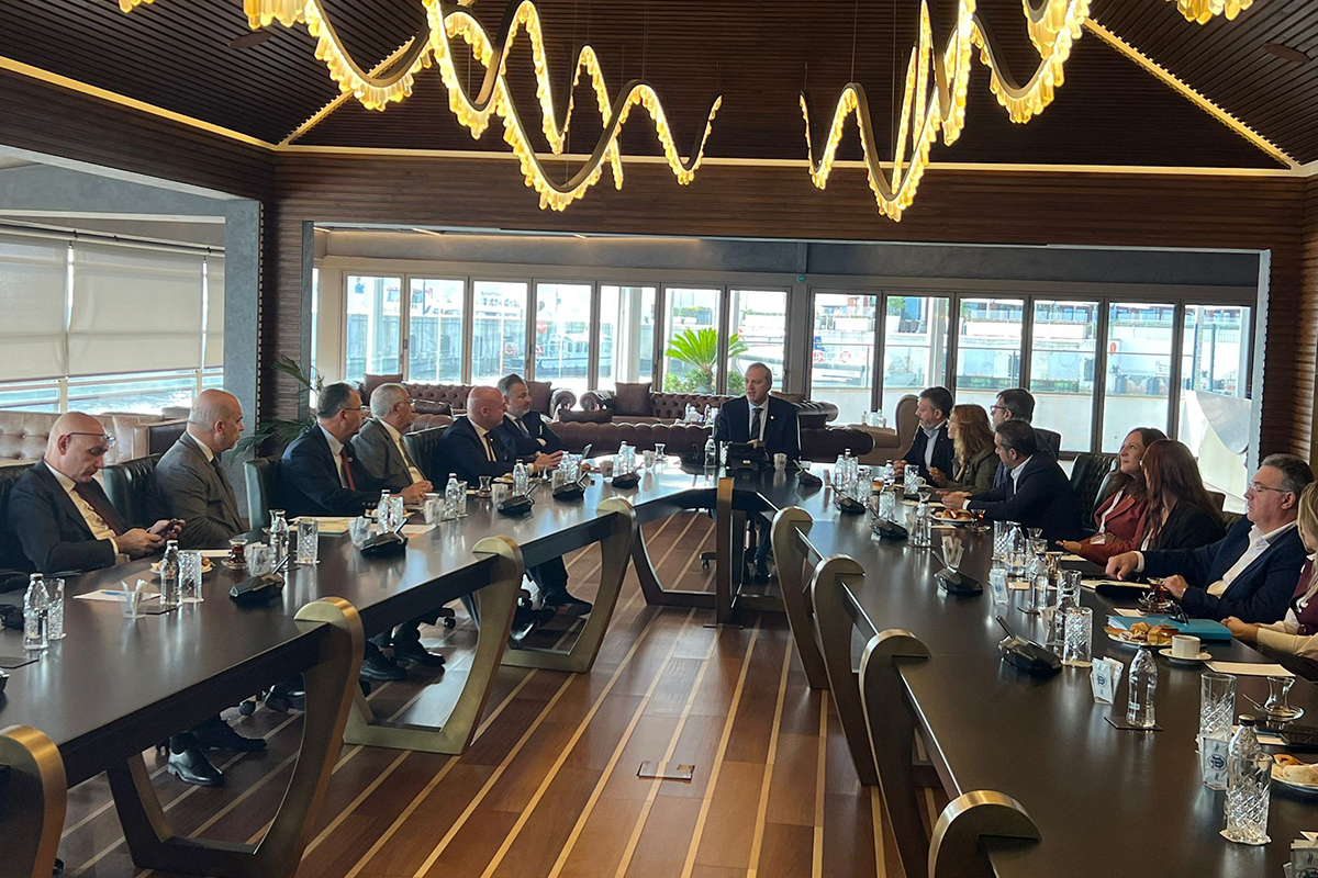 puerto-ceuta-impulsa-proyeccion-internacional-estambul-002