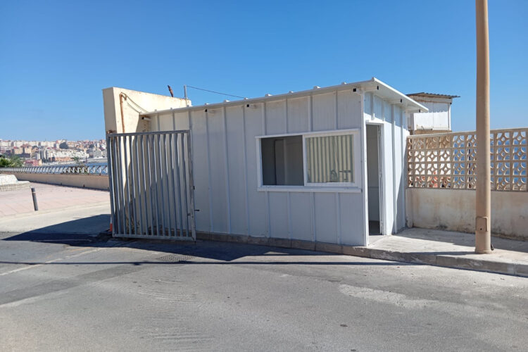 vigilantes-seguridad-celebran-tener-caseta-frontera-1