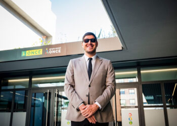 adonay-viera-romera-fundacion-once-baja-vision-imaginario-colectivo-idea-ciego-sin-puntos-medios-002