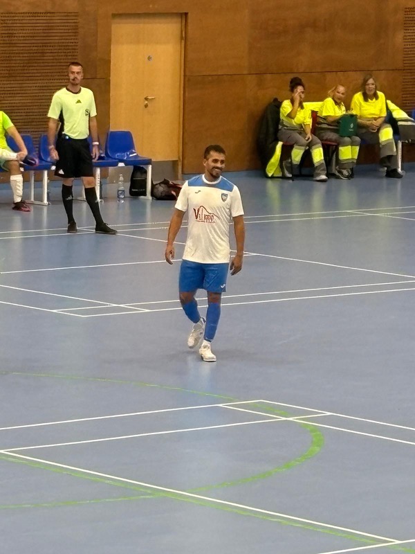 balon-nunca-olvida-historia-ceuti-volvio-futbol-mustafa-chairi-buselhan-003