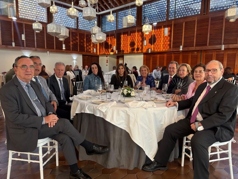 bienvenida-nuevos-farmaceuticos-celebracion-patrona