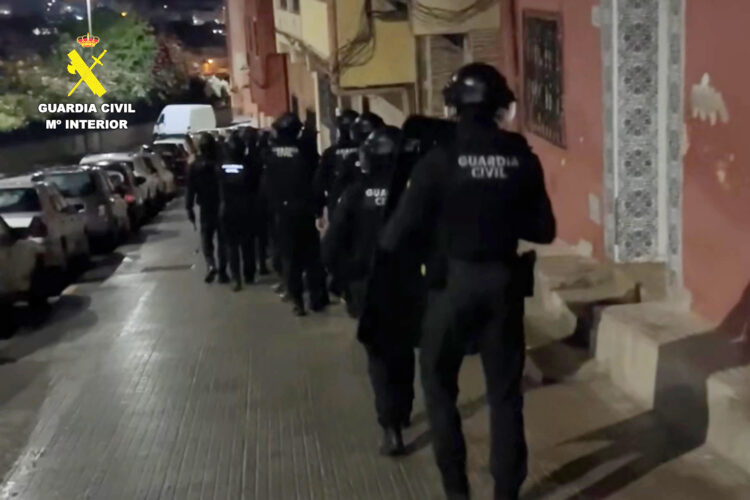 cae-melilla-red-introducia-inmigrantes-motos-agua-nador-3