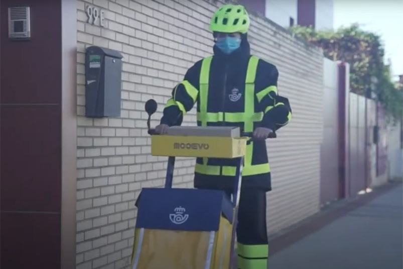 ccoo-alerta-peligro-nuevos-patinetes-correos-carteros-2