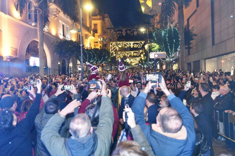 ceuta-enciende-alumbrado-navidad-2025-14