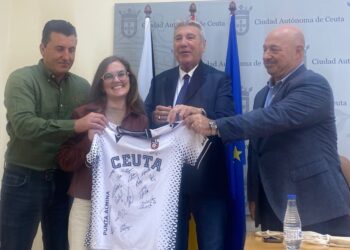 ciudad-activa-convenios-impulsar-comercio-navidad-016