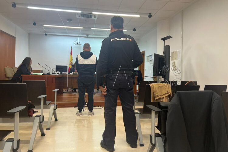 condenado-calcinar-contenedor-parques-ceuta