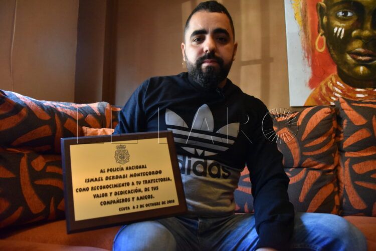 ismael-derdabi-agente-arriesgo-vida-policia-olvido-7