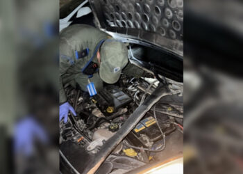 opel-corsa-kilos-hachis-frontera-espanol-detenido-1