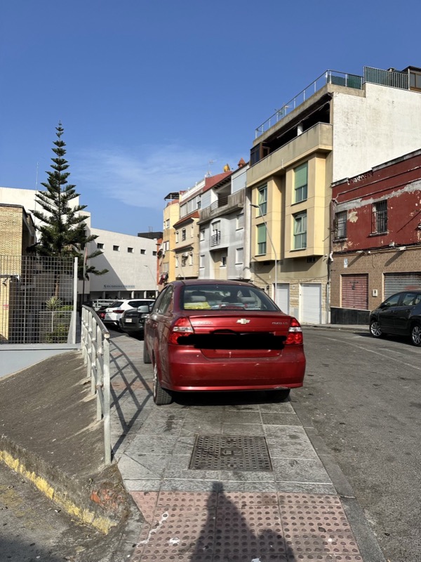 poco-civismo-ceuta-001