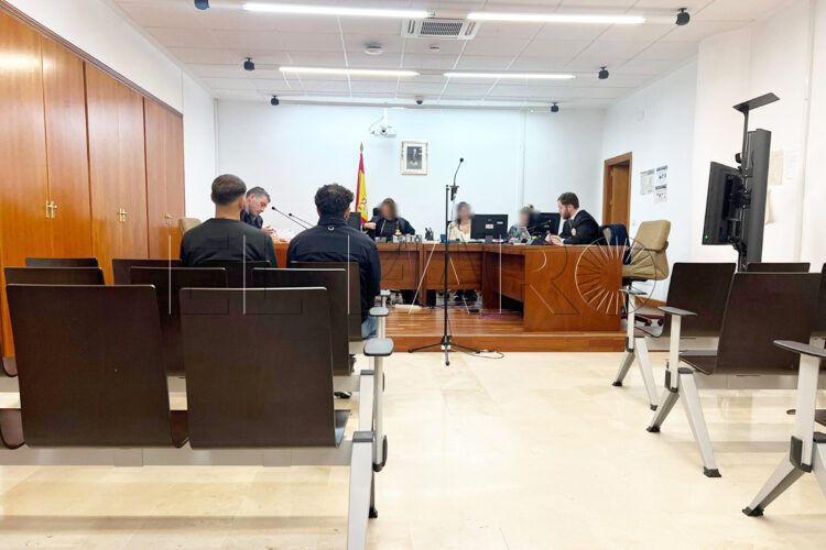 prision-apedrear-policias-nacionales-evitar-detenciones