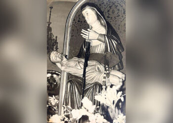 reproduccion-santa-maria-africa-ofrendada-jefe-estado-1964