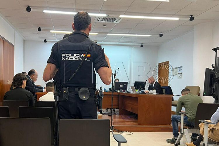 robo-termino-tangana-fuera-hospital-tras-agresion