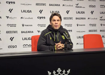 rubi-sobre-penalti-lamentable-var-si-tenia-luz-ceuta-almeria