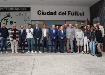 sala-juntas-rffce-recibe-nombre-pedro-moreno-020