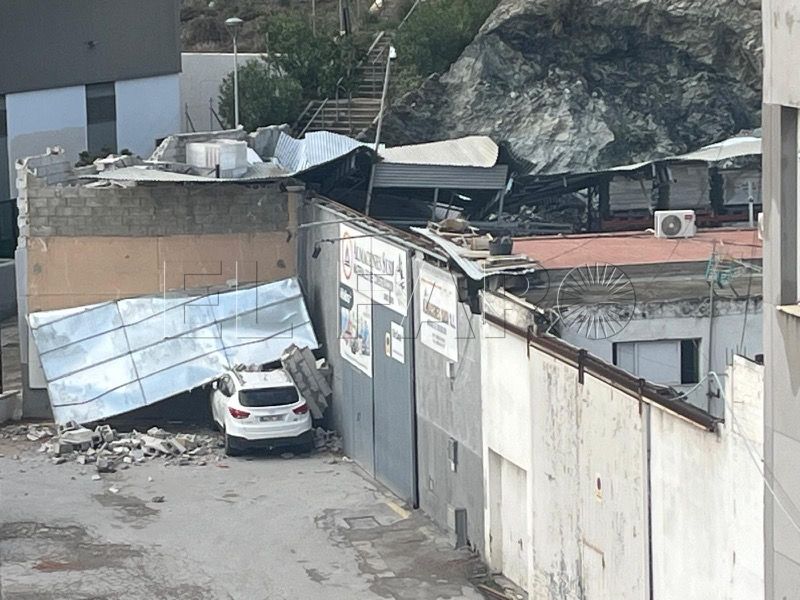 arboles-caidos-desprendimientos-coche-danos-borrasca-emilia-009