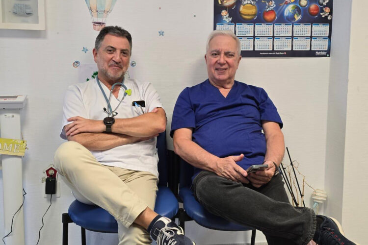 centro-salud-tarajal-despide-pediatras-daniel-jose-luis-2