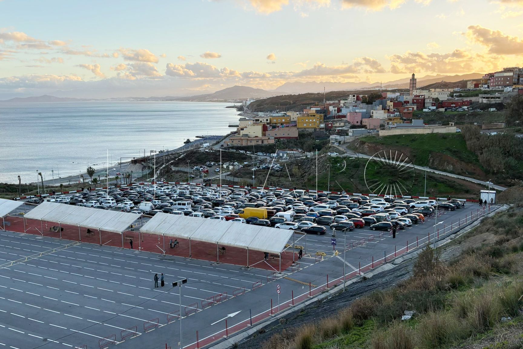 colapso-cruzar-ceuta-marruecos-esperas-embolsamiento-1