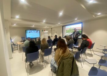 empresas-instituciones-apoyar-insercion-laboral-mayores-003