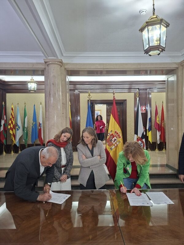 ingesa-aecc-convenio-refuerzan-atencion-pacientes-oncologicos-ceuta-melilla-002