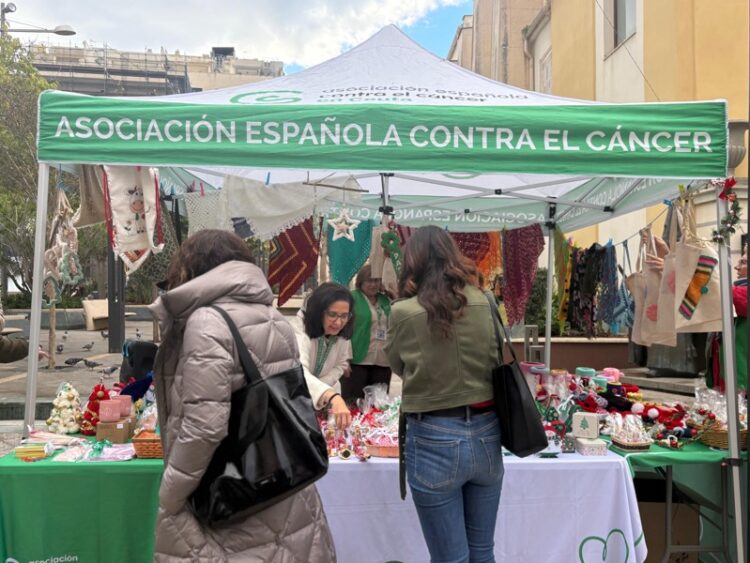 mercadillo-solidario-cancer-iniciativa-aecc