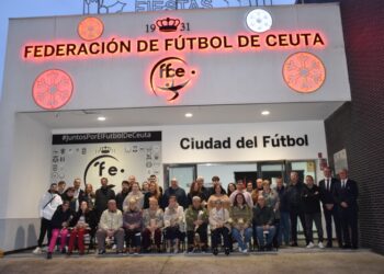 muro-recuerdo-suma-seis-nuevos-homenajes-futbol-ceuti-008