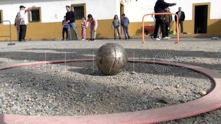 ninos-ceip-ramon-cajal-inician-petanca-13