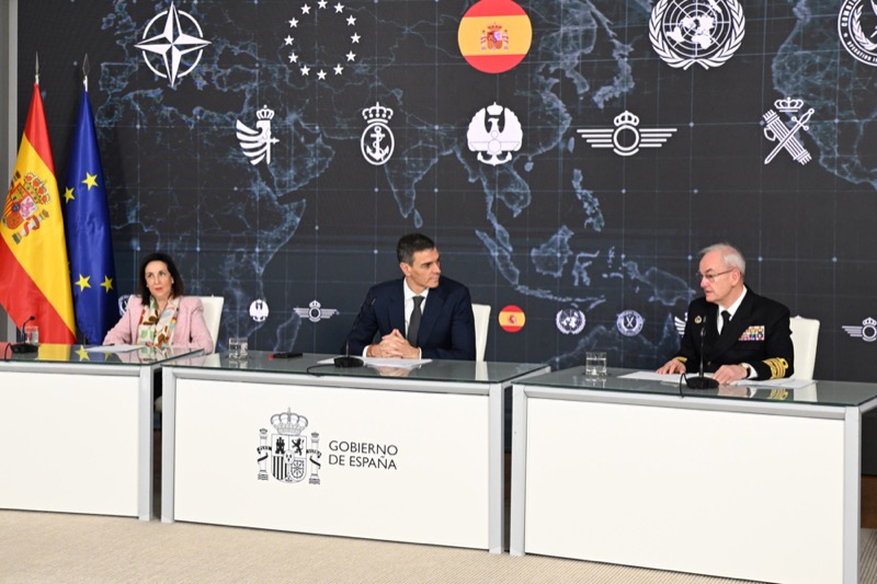 pedro-sanchez-militares-mision-2025-personal-comgeceu